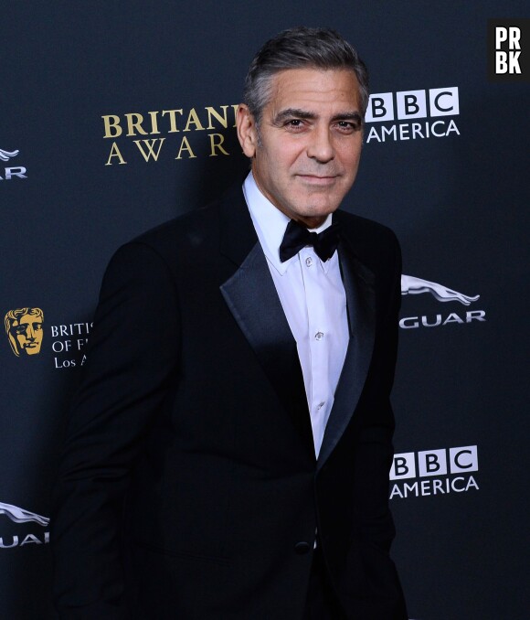 George Clooney : pensée pour les victimes du typhon Haiyan lors des BAFTA LA Britannia Awards le 9 novembre 2013 à Los Angeles