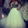 Ayem Nour : sa robe glamour et sexy agite Twitter