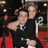 Jennifer Lawrence et Josh Hutcherson complices à l'avant-première d'Hunger Games l'embrasement le 11 novembre 2013 à Londres