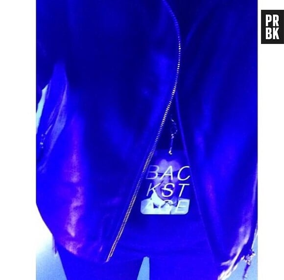 Shy'm présente sa première collection de vêtements devant ses parents à Paris