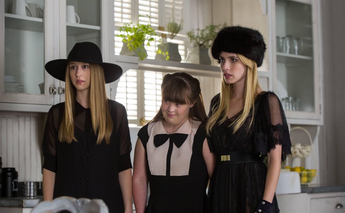 Photo : American Horror Story saison 3, épisode 9 : Zoe, Nan et Madison
