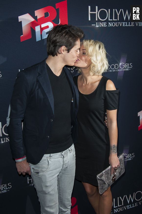 Caroline Receveur complice avec son boyfriend le 12 décembre 2013, au Madam, pendant une soirée Hollywood Girls 3