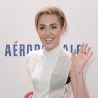 Miley Cyrus transparente, Lindsay Lohan sexy en cuir... : le tapis rouge du Jingle Ball 2013