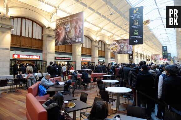 Burger King : effervescence totale pour l'ouverture du restaurant parisien à la Gare St Lazare le 16 décembre 2013