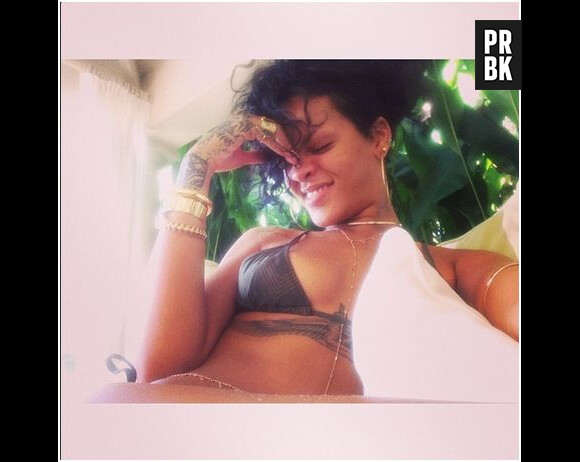 Rihanna : nouvelle photo en bikini sur Instagram, le 22 décembre 2013
