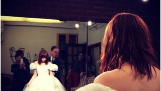 Carly Rae Jepsen se transforme en Cendrillon sur Instagram