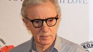 Woody Allen traité de violeur pédophile par son fils sur Twitter durant les Golden Globes 2014
