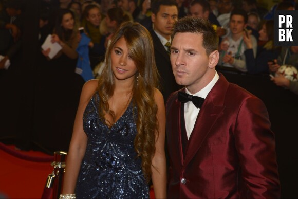 Lionel Messi : son costume bordeaux devient la risée de Twitter pendant la cérémonie du Ballon d'Or 2013, le 13 janvier 2014