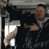 Macklemore et Ryan Lewis font le show dans un bus sur Can't Hold US