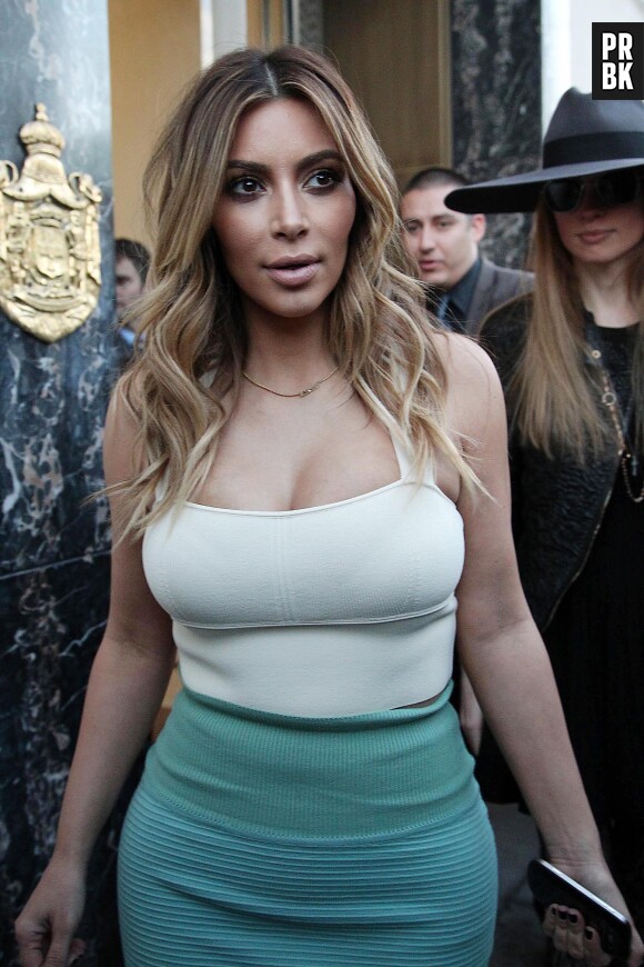 Kim Kardashian : un couturier pour ses fesses ?