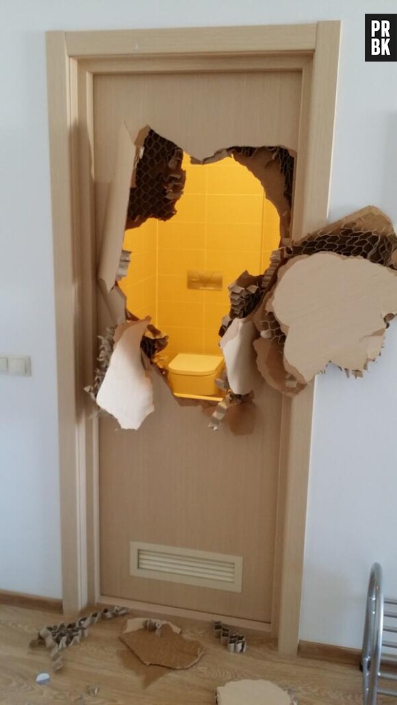 JO Sotchi 2014 : bloqué dans la salle de bains de son hôtel, Johnny Quinn a défoncé la porte