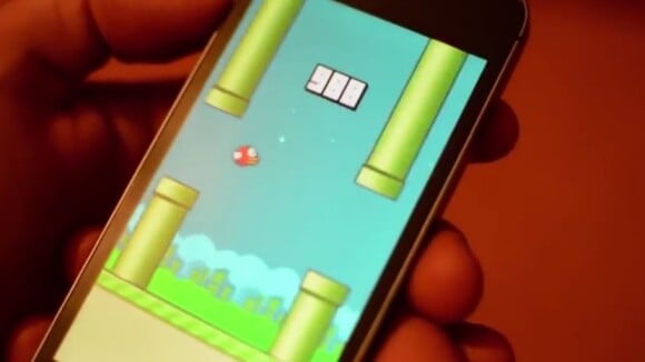 Flappy Bird : il atteint le high score de 999 et perd... contre Mario