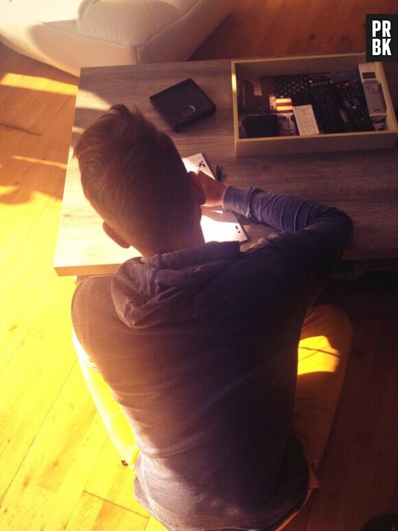 Keen'V en pleine préparation de son album, le 26 février 2014 sur Twitter