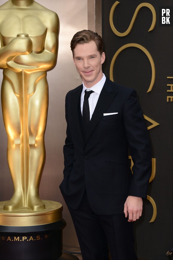 Benedict Cumberbatch sur le tapis-rouge des Oscars le 2 mars 2014