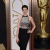 Anne Hathaway sur le tapis-rouge des Oscars le 2 mars 2014