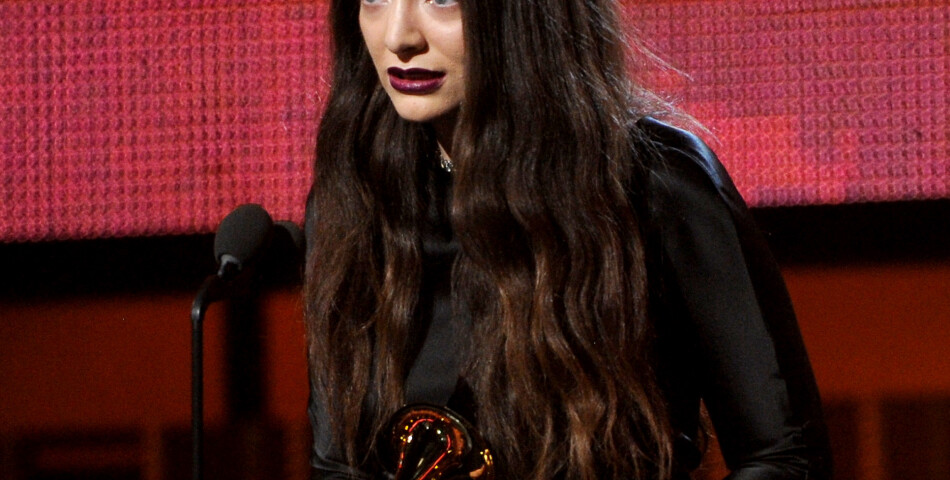 Lorde n&#039;est pas fiancée et le confirme sur Twitter