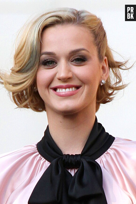 Katy Perry en mode blonde