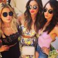 Ashley Benson, Shay Mitchell et Troïan Bellisario (Pretty Little Liars) : selfie au 2e jour du festival de Coachella 2014, le 12 avril 2014