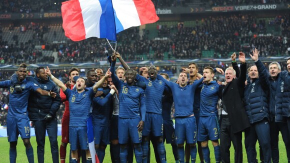 Equipe de France : "tous en bleu, tous ensembleu", le slogan de la honte