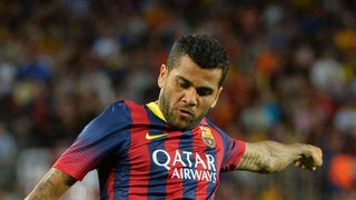 Dani Alves (FC Barcelone) : le lanceur de banane ? "Qu'on lui rende son travail"