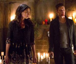 The Originals saison 1, épisode 22 : Phoebe Tonkin et Joseph Morgan sur une photo du final