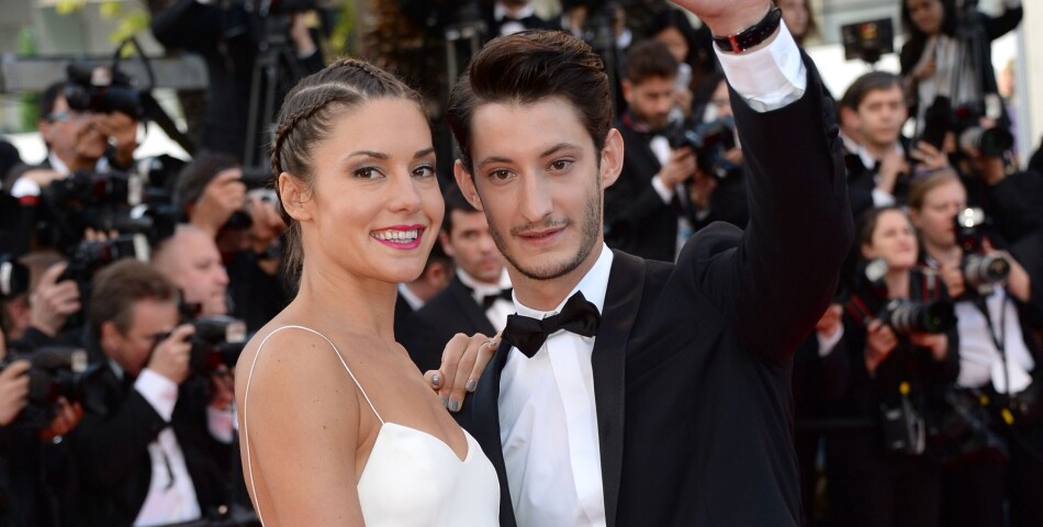 Pierre Niney et sa petite amie Natasha Andrews sur le tapis rouge du Festival de Cannes 2014, le vendredi 16 mai