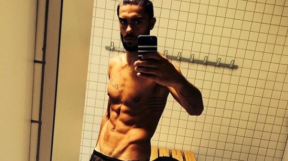 Julien Guirado (Les Anges 6) : muscles et abdos sur Instagram pour un été sexy