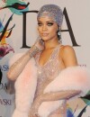 Rihanna n'a pas eu peur de dévoiler son corps lors des CFDA Awards, le 2 juin 2014