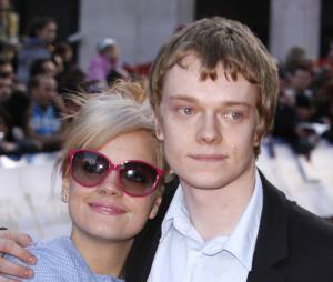 Game of Thrones : Lily Allen vs son fr&egrave;re