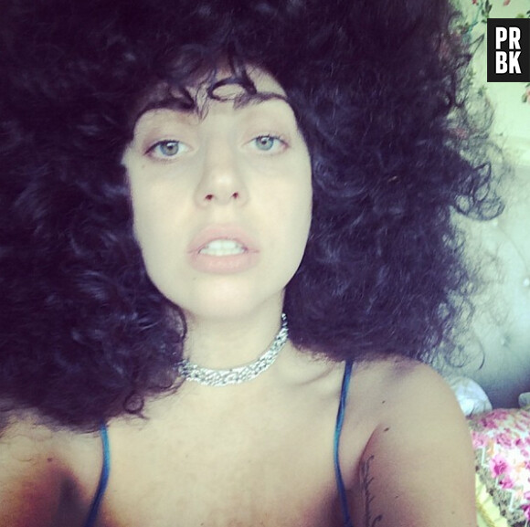 Lady Gaga au naturel pour dévoiler sa nouvelle coiffure
