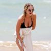 Ashley Benson dévoile son décolleté en bikini, le 30 juin 2014 à Hawaii