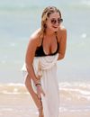 Ashley Benson dévoile son décolleté en bikini, le 30 juin 2014 à Hawaii