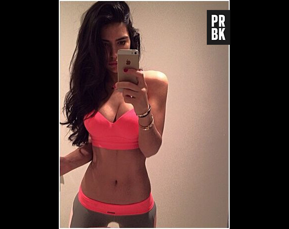 Anara Atanes : selfie sportif et sexy sur Instagram