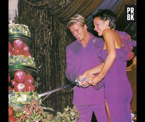 Victoria Beckham a partagé ce cliché kitch de son mariage avec son beau David