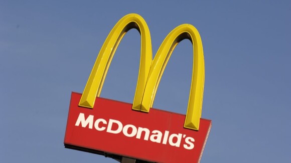 McDonald's teste la livraison à domicile de ses burgers
