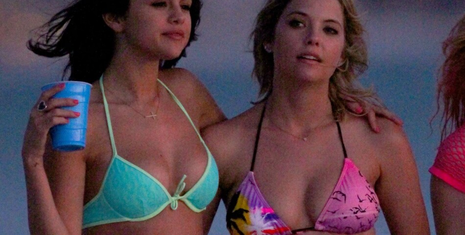 Selena Gomez et Ashley Benson sur le tournage de Spring Breakers