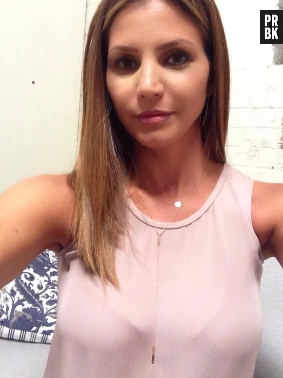 Charisma Carpenter : selfie sexy sur Twitter
