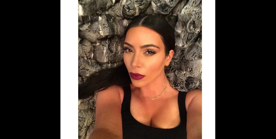  Kim Kardashian accro aux selfies 