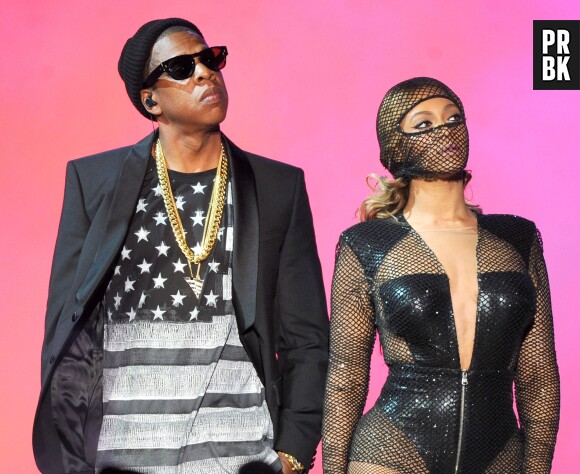 Beyoncé et Jay Z complices sur scène pendant  les concerts du On The Run Tour, juillet 2014