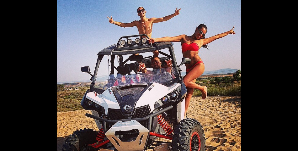 Tarek Benattia en vacances avec sa petite-amie Kenza