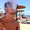 Tarek Benattia en mode chicha pendant ses vacances
