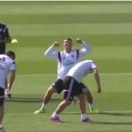 Cristiano Ronaldo se moque de James Rodriguez en plein entraînement
