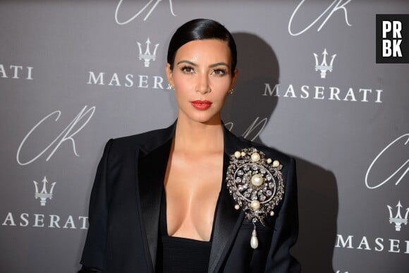 Kim Kardashian décolletée pour la soirée CR Fashhion Book, le 30 septembre 2014