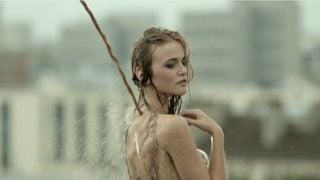 Raphaëlle Dupire nue dans une fausse pub au Grand Journal : pluie de critiques