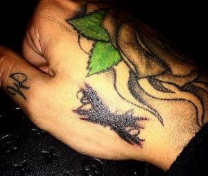 Alexandre Inked (Les Princes de l'amour) raye son tatouage "Emilia"
