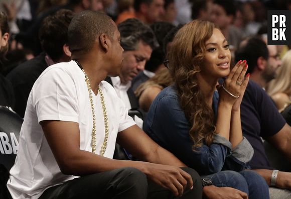 Beyoncé et Jay Z, dans les tribunes lors d'un match de basket des Brooklyn Nets