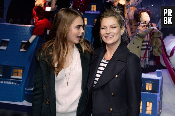 Cara Delevingne et Kate Moss au Printemps pour dévoiler les vitrines de Noël le 6 novembre 2014