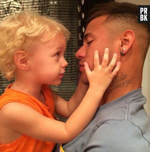 Neymar avec son fils