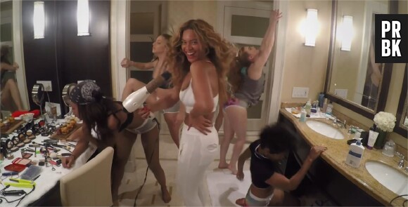 Beyoncé s'éclate dans sa salle de bain dans le clip de 7/11