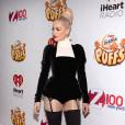  Rita Ora en porte-jarretelles sur le tapis rouge du Jingle Ball de Z100, le 12 d&eacute;cembre 2014 &agrave; Paris 